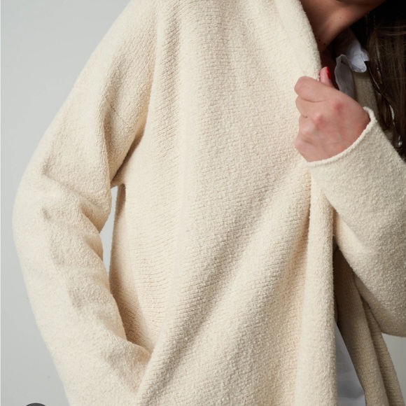 [SOLD] Uzbek Pima Cotton Cardigan in Cream - Picture 2 of 9